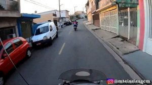 Полицейская погоня на мотоциклах в Бразилии