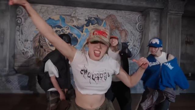 Tambourine by Eve choreographed by Leejung смотреть онлайн