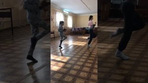 Заготовка под соло. Танец красной шапочки с корзиной