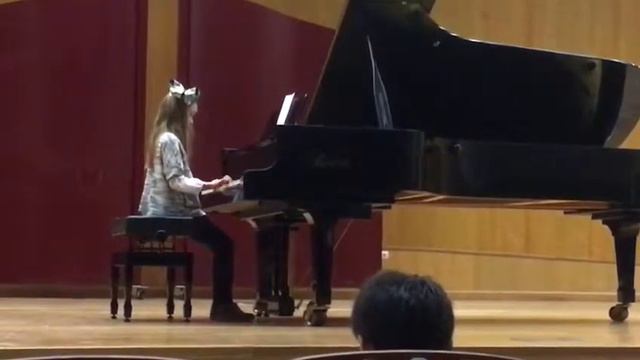 БЕАТРИС, ПАПИНА ПРИНЦЕСА 2 смотреть онлайн