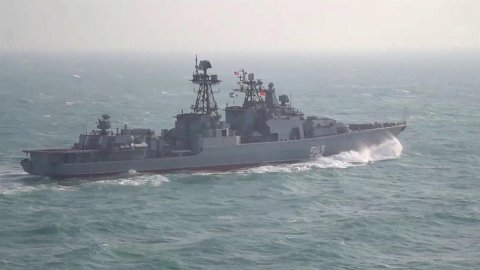 Завершены совместные маневры ВМС России и Китая