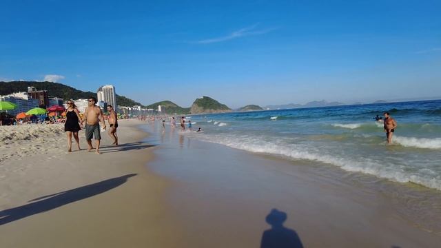 4K WALKING Copacabana Beach Rio De Janeiro, Praia Copacabana Virtual Walking Tour Brazil смотреть онлайн