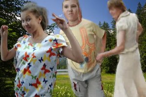 Танцы под замечательную музыку