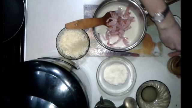 БЛИНЧИКИ С СЫРОМ, ВЕТЧИНОЙ и СОУСОМ БЕШАМЕЛЬ. Домашние рецепты.