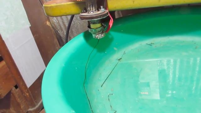 самодельный филамент для 3D принтера из PET пластика. смотреть онлайн