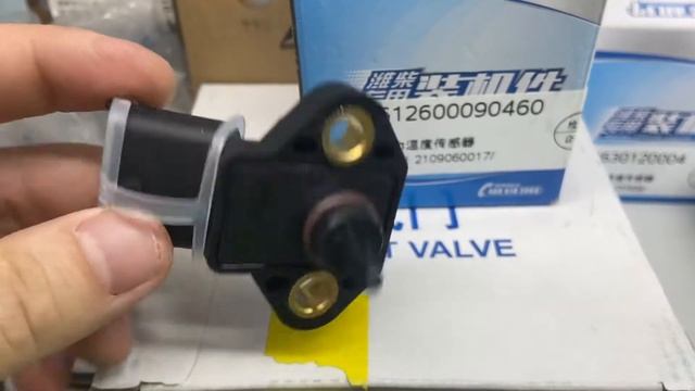 Датчик давления и температуры масла WEICHAI WP10 612600090460 смотреть онлайн