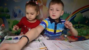 Электронный конструктор Знаток 320 схем. Собираем радиоприемник из электронного конструктора