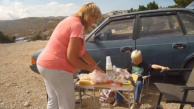 Крым Ай-петри обед на вершине красивые виды гор смотреть онлайн