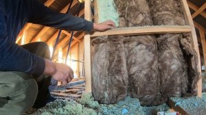 Надышался пылью от утеплителя/Утепление труб вентиляции