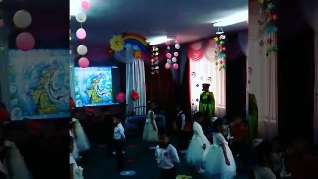 Вальс на 8марта в садике смотреть онлайн