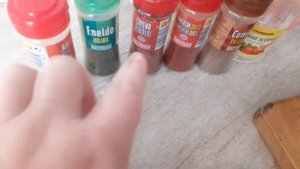 Салат из осьминогов, заправленный по-корейски/ Как приготовить осьминога