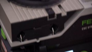 Přenosná AKU stolní pila Festool CSC SYS 50 EBI