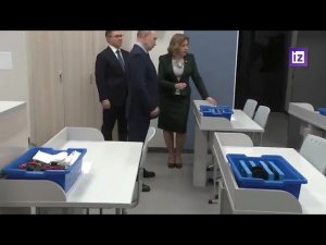 Тест-драйв мебели производства МК "Финист" президентом В.В. Путиным