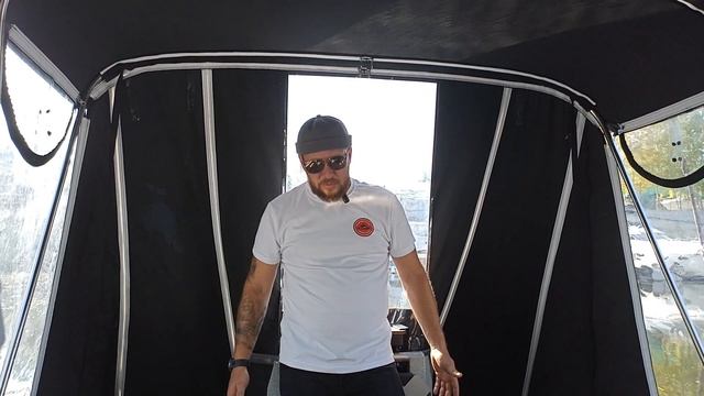 Потрясающий катер VOYAGER 800 CABIN LE смотреть онлайн