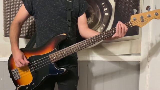 Fall Out Boy -The Last of the Real Ones Bass Cover смотреть онлайн