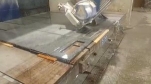 Раскрой слэба из гранита на ФАБРИКЕ КАМНЯ