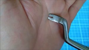 Как безопасно снять колеса с масштабной модели.