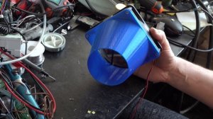 Мощный вентилятор на мотоцикл, прям ураган.