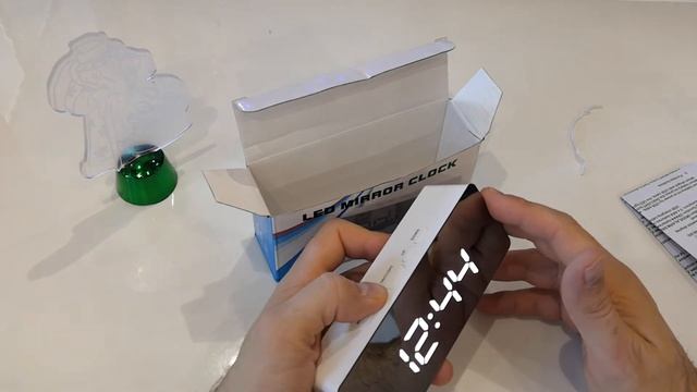 Цифровые часы с функцией Будильника и Измерения Температуры с Aliexpress смотреть онлайн