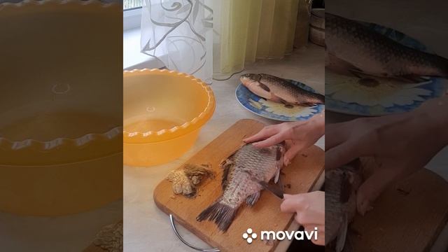 Как почистить рыбу от чешуи быстро ?/ Лайфак/мелкие кости просто  исчезли ☝?