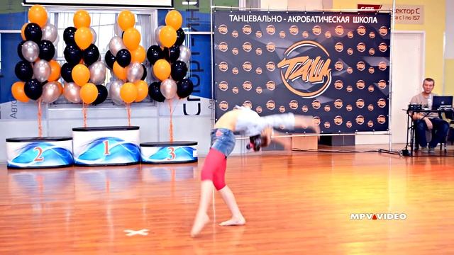Детский спортивно-акробатический танец 32
