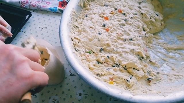 Выпекание пасхального кулича в бумажных формах:просто и экономно