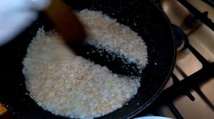 "Рассыпчатый рис" обжаренный на растительном масле...с этим рисом и плов не нужен...нужен только ри
