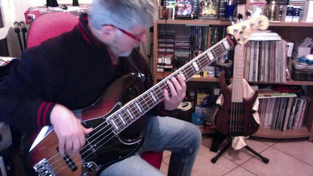 Funky groove with my Fender jazz bass 5 elite смотреть онлайн