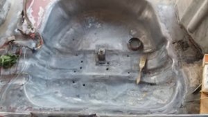 2109 Кузовной ремонт мучаю ржавчину)))