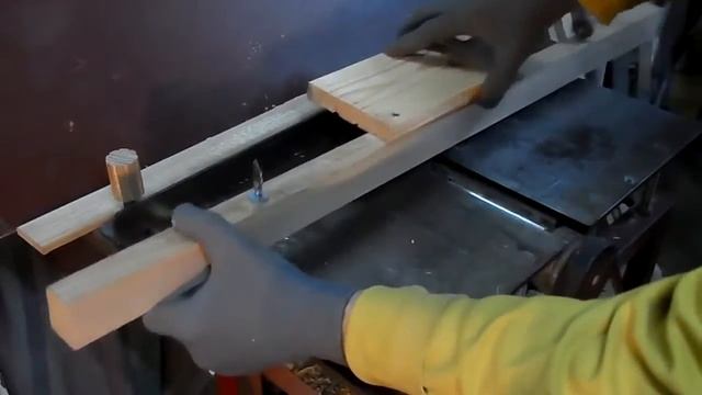 Самодельный гаджет для строгания и пиления коротких заготовок на циркулярном станке