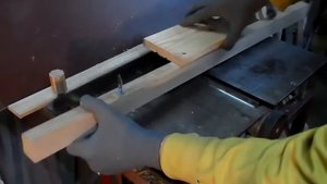 Самодельный гаджет для строгания и пиления коротких заготовок на циркулярном станке