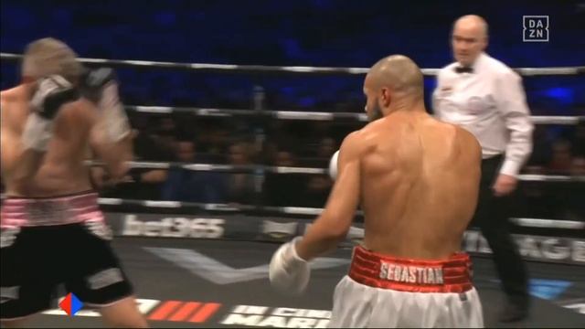 Лиам Смит VS Криса Юбэнка-младшего (21.01.2023) смотреть онлайн