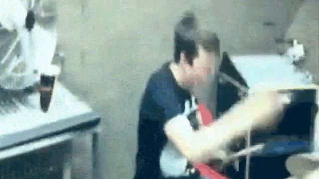 tom sykes lee malia run run смотреть онлайн