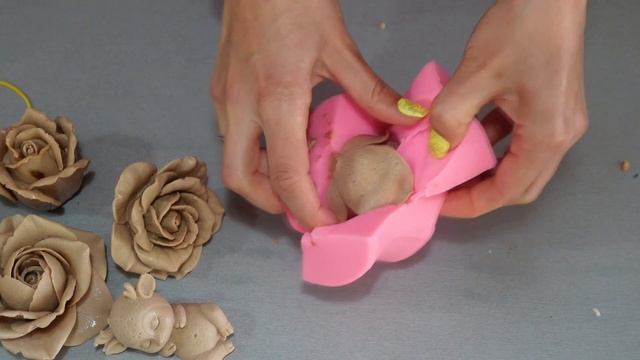 Эластичные кремовые цветы /  фигурки / капучино / Edible flowers
