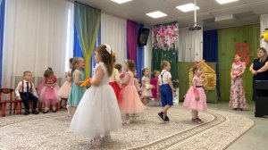 Праздник в детском саду! Праздник мам и бабушек! 8 марта! Утренник в детском садике!
