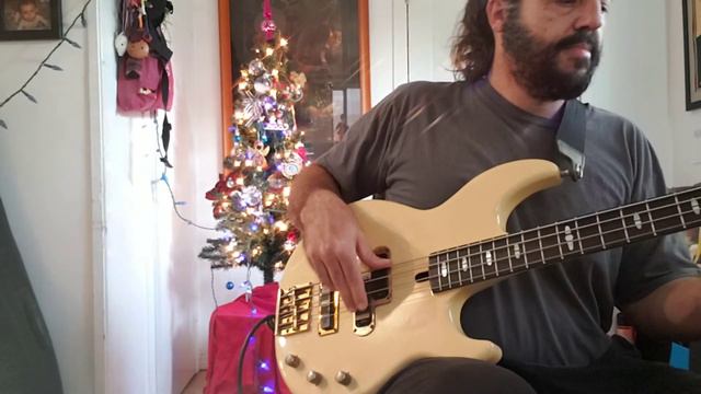 Autumn Leaves Bass Solo/Jam sesh смотреть онлайн