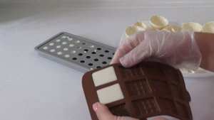 Как собрать и украсить торт на день рождения