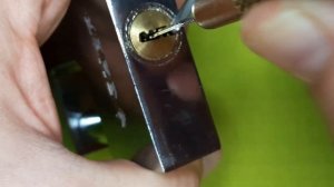 [ 81 ] Как Открыть Замок с "Пальцем" (Зубр Форт)