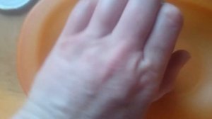 Хранение чеснока в банке с солью.