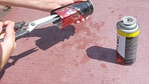 Ветряк из газовых баллонов для отпугивания кротов и птиц самоделка своими руками