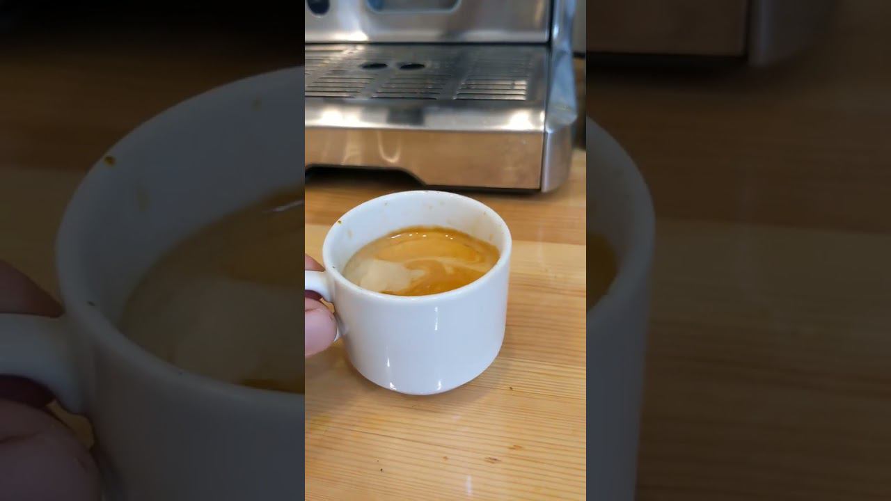 1001 Кофеварка Bork CM EMN9922 BK (Bork C800), демонстрация работоспособности смотреть онлайн