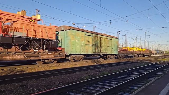 ЧМЭ3т-6625 и новые 1АДМ1.3-2165 и 1АДМ1.3-2166. Станция Тихорецкая. смотреть онлайн