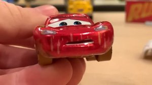 Mattel Disney Cars 3 Muddy Rust-eze Racing Center Lightning McQueen Thunder Hollow Demolition Derby