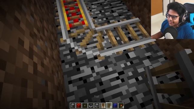 Minecraft ROLLER COASTER BUILD CHALLENGE : NOOB vs PRO vs HACKER смотреть онлайн