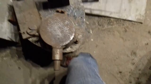 "Ковать не перековать" //наковальня и кинжал//учусь ковать, Иван Серба, март 2018. смотреть онлайн