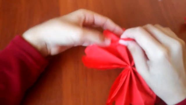 Как сделать цветок из салфетки с стеблём смотреть онлайн