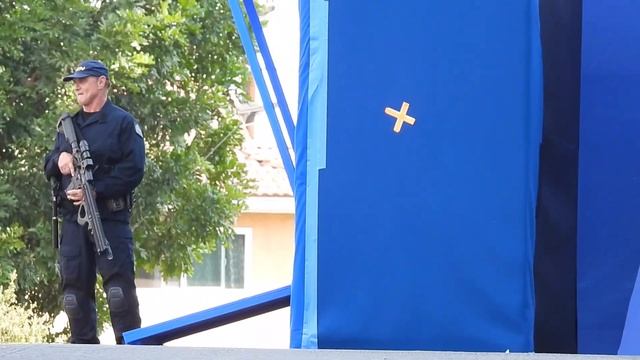 Jennifer Lopez Does Her Own Hair On The Set Of Atlas смотреть онлайн