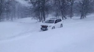 Тойота ленд крузер 200 дизель. Прогулка по снегу.