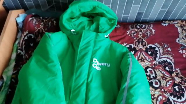 Устроился на работу в De........... смотреть онлайн