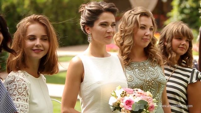 Свадьба Ильи и Ники. Живые цветы и оформление и декор от студии Клюква смотреть онлайн